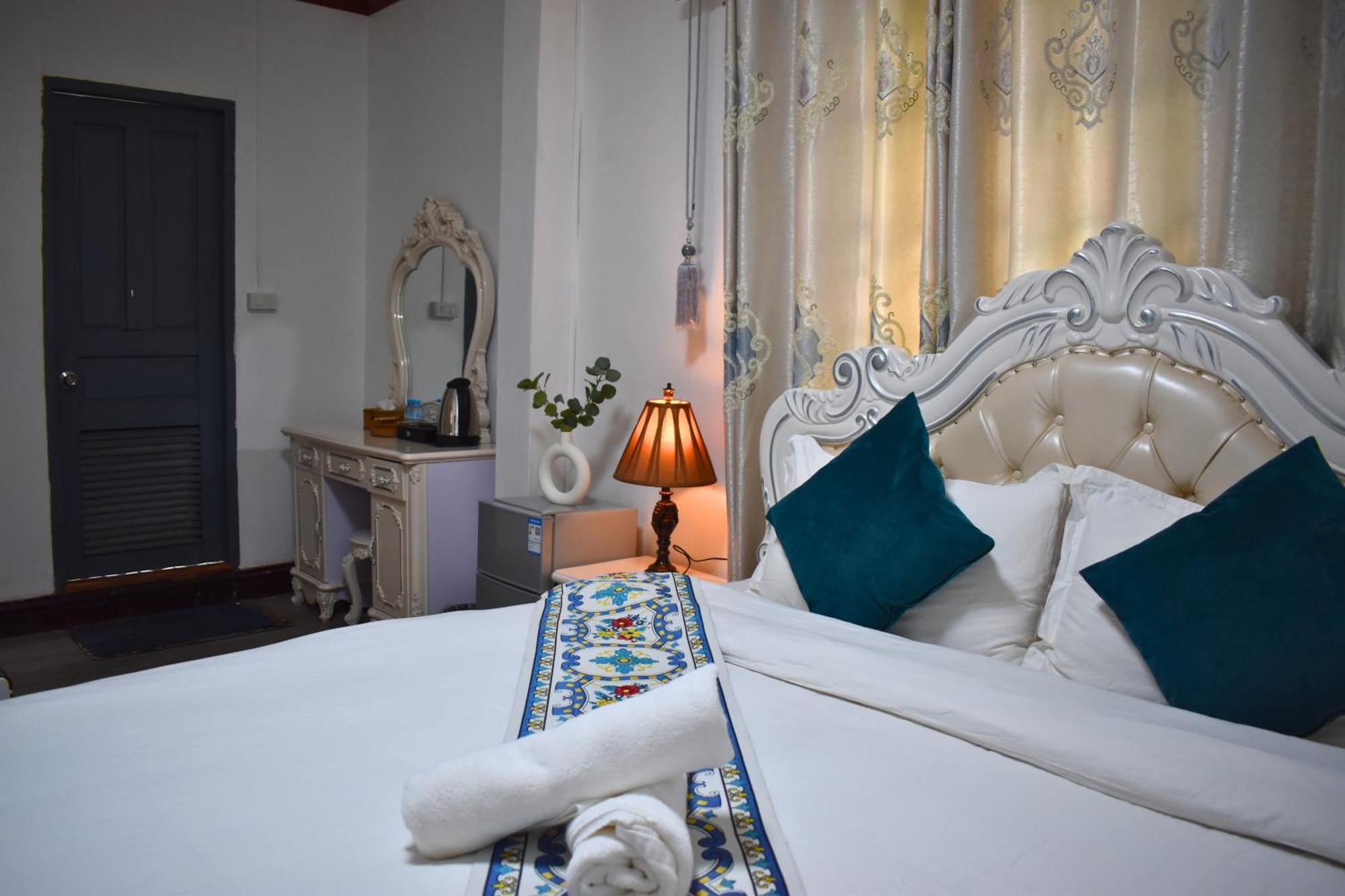 Monsane Villa Luang Prabang Exteriör bild